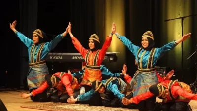 Tarian Ramphak Geulumbang dari Nanggroe Aceh Darussalam Menangkan Kompetisi Dancing di Italia